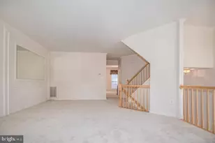 8359 Regal Oak Ct, Springfield, VA 22152 - Photo 6