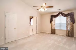 8359 Regal Oak Ct, Springfield, VA 22152 - Photo 16