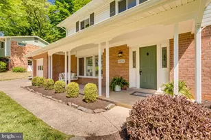 5211 Stonington Dr, Fairfax, VA 22032 - Photo 4