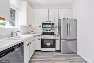 1958 Villaridge Dr, Reston, VA 20191 - Photo 16