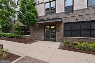 2319 Field Point Rd, Herndon, VA 20171 - Photo 2