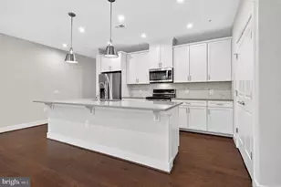 2319 Field Point Rd, Herndon, VA 20171 - Photo 8
