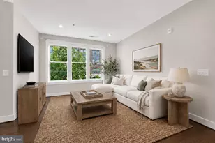 2319 Field Point Rd, Herndon, VA 20171 - Photo 2