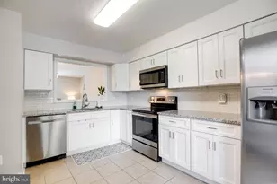 8657 Dellway Ln, Vienna, VA 22180 - Photo 8