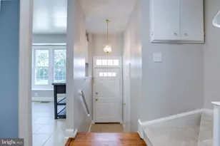 8657 Dellway Ln, Vienna, VA 22180 - Photo 2