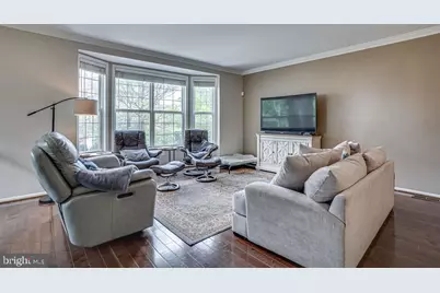 5736 Governors Pond Circle, Alexandria, VA 22310 - Photo 2