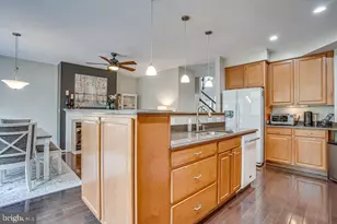 5736 Governors Pond Cir, Alexandria, VA 22310 - Photo 8
