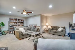5736 Governors Pond Cir, Alexandria, VA 22310 - Photo 30