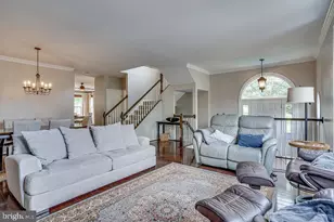 5736 Governors Pond Cir, Alexandria, VA 22310 - Photo 4
