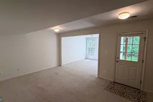 13643 St Johns Wood Pl, Herndon, VA 20171 - Photo 4