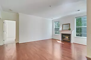 4151 Castlecary Ln, Fairfax, VA 22030 - Photo 8