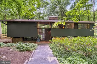 10815 Cross School Rd, Reston, VA 20191 - Photo 40