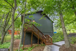 10815 Cross School Rd, Reston, VA 20191 - Photo 42