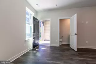 2328 Water Promenade Ave, Herndon, VA 20171 - Photo 14