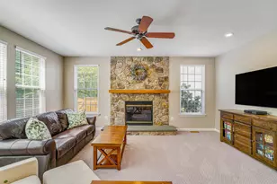6758 Edge Cliff Dr, Alexandria, VA 22315 - Photo 18
