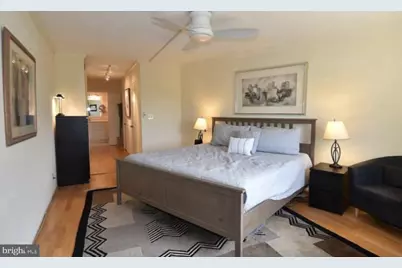 8370 Greensboro Drive #514, McLean, VA 22102 - Photo 6