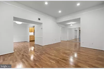 1631 Parkcrest Circle #8B/301, Reston, VA 20190 - Photo 10