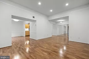 1631 Parkcrest Cir, Reston, VA 20190 - Photo 10