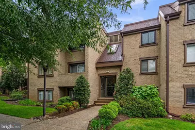 1631 Parkcrest Circle #8B/301, Reston, VA 20190 - Photo 2