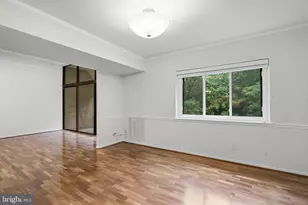 1631 Parkcrest Cir, Reston, VA 20190 - Photo 14