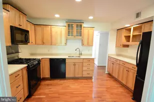 1631 Parkcrest Cir, Reston, VA 20190 - Photo 8