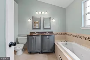 6804 Signature Cir, Alexandria, VA 22310 - Photo 16
