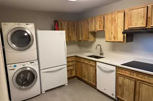 8360 Greensboro Dr, McLean, VA 22102 - Photo 28