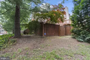7510 Collins Meade Way, Alexandria, VA 22315 - Photo 46