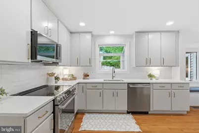 10174 Bessmer Lane, Fairfax, VA 22032 - Photo 12