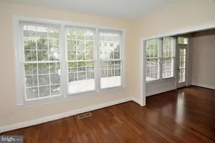 9425 Van Arsdale Dr, Vienna, VA 22181 - Photo 8