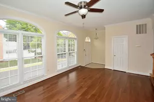 9425 Van Arsdale Dr, Vienna, VA 22181 - Photo 4