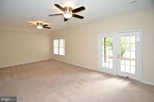 9425 Van Arsdale Dr, Vienna, VA 22181 - Photo 18