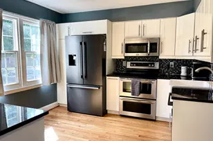 246 Commons Dr NW, Vienna, VA 22180 - Photo 2
