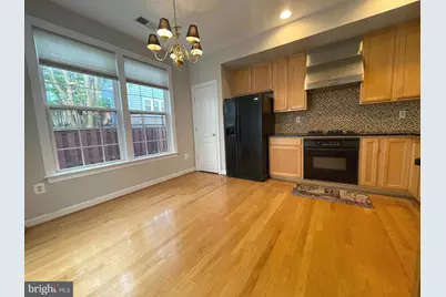 11451 Fogarty Court, Fairfax, VA 22030 - Photo 8