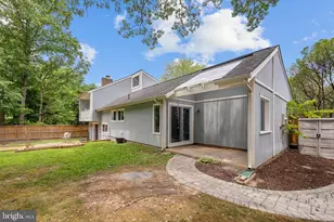 8629 Reseca Ln, Springfield, VA 22152 - Photo 6
