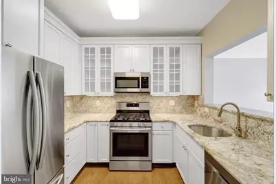 14301 Grape Holly Grove #25, Centreville, VA 20121 - Photo 12