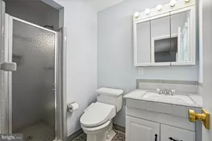 1100 Maple Ave E, Vienna, VA 22180 - Photo 38