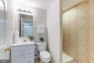 3002 Jeannie Anna Ct, Herndon, VA 20171 - Photo 8