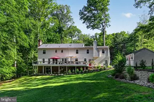 10424 Hampton Rd, Fairfax Station, VA 22039 - Photo 4