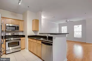 5121 Travis Edward Way, Centreville, VA 20120 - Photo 12