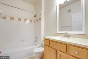 5121 Travis Edward Way, Centreville, VA 20120 - Photo 20