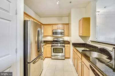 5121 Travis Edward Way #B, Centreville, VA 20120 - Photo 2