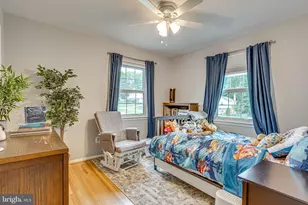8307 Carrleigh Pkwy, Springfield, VA 22152 - Photo 18