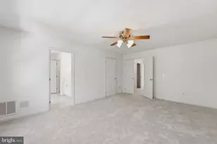 2709 Baronhurst Dr, Vienna, VA 22181 - Photo 12