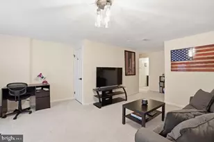 6320 Chimney Wood Ct, Alexandria, VA 22306 - Photo 6