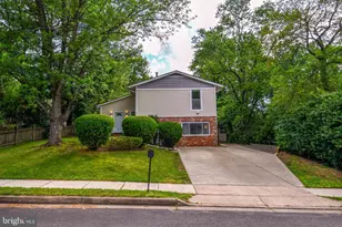 13703 Lynncroft Dr, Chantilly, VA 20151 - Photo 1
