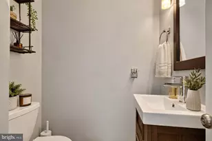 13564 Cobra Dr, Herndon, VA 20171 - Photo 10