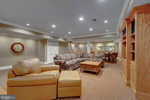 2402 Oakmont Ct, Oakton, VA 22124 - Photo 54