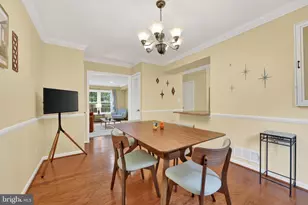 8139 Carrleigh Pkwy, Springfield, VA 22152 - Photo 4