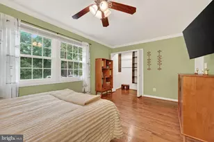 8139 Carrleigh Pkwy, Springfield, VA 22152 - Photo 24